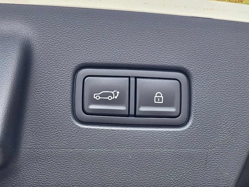 Used 2026 White Pearl Hyundai Calligraphy image 14