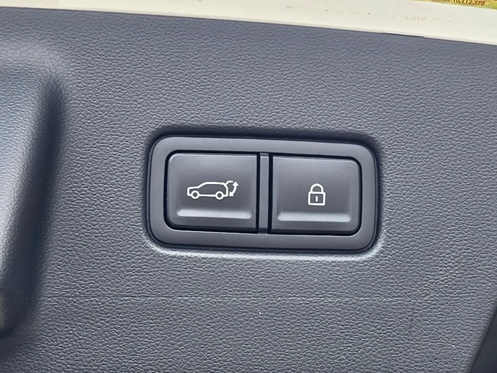 Used 2026 White Hyundai Calligraphy image 14