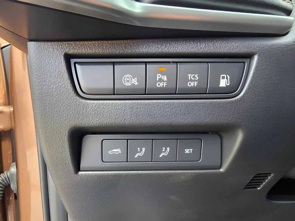 Used 2025 Melting Copper Metallic Mazda Premium Plus Package image 19