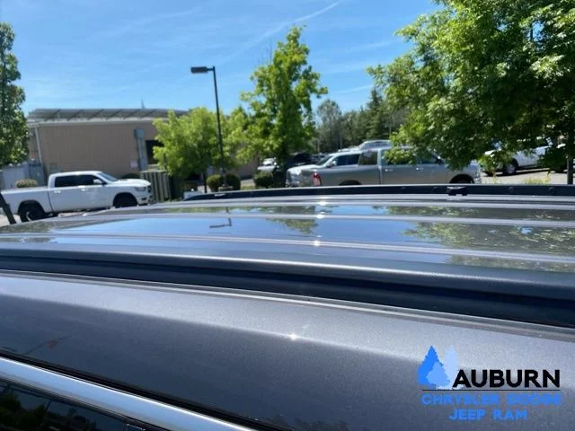New 2026 Baltic Gray Metallic Clear-Coat Exterior Paint Jeep Limited image 9