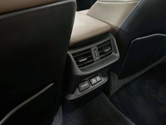 Used 2022 Iridium Lexus 300h image 27