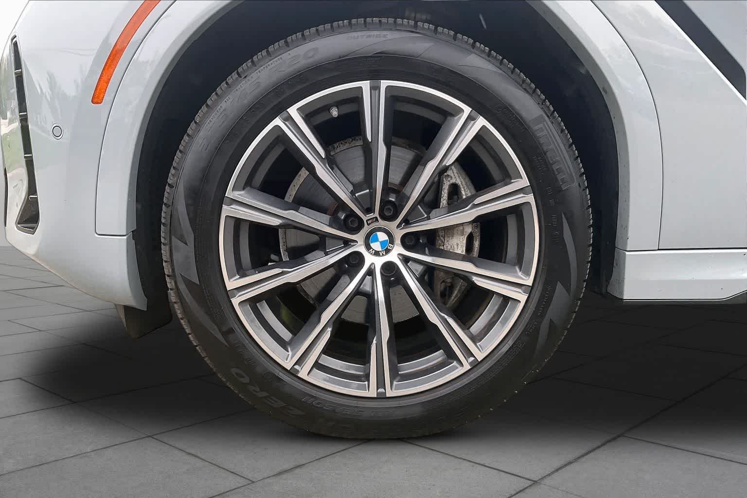 Used 2024 Brooklyn Grey Metallic BMW xDrive40i image 10