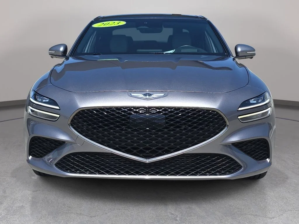 Used 2023 Silver Genesis 3.3T image 3
