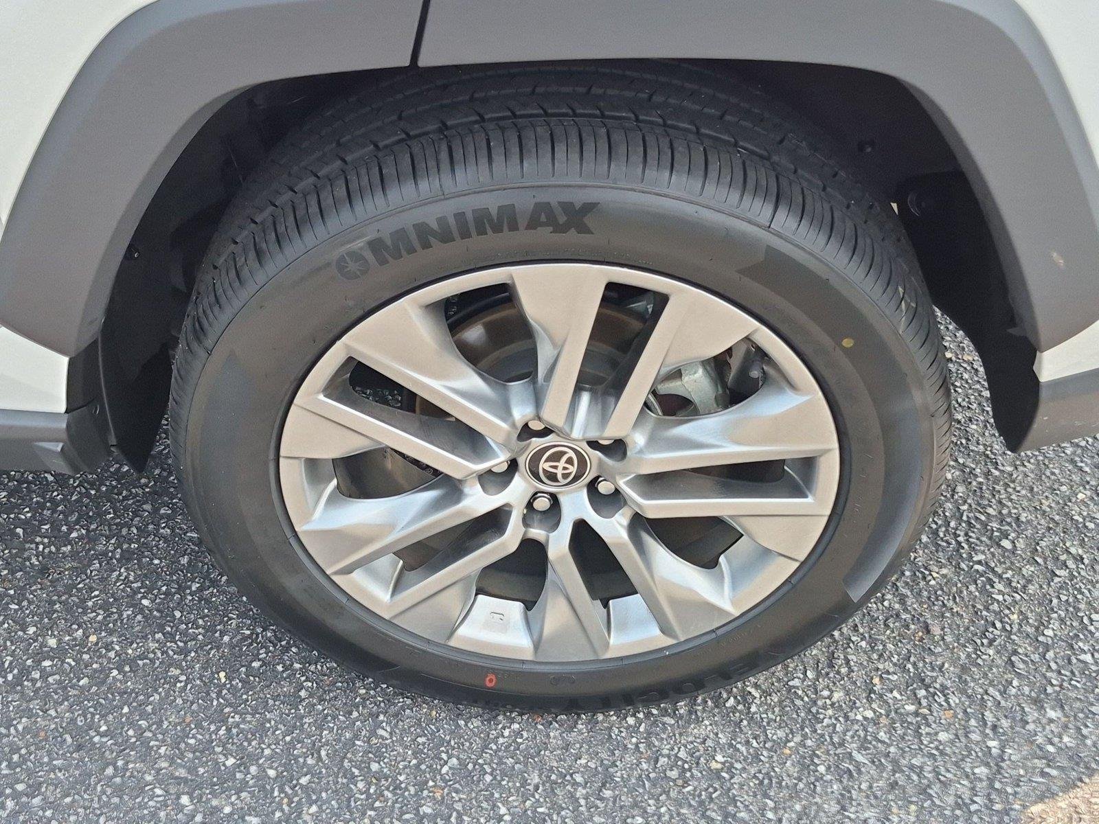 Used 2023 Wind Chill Pearl Toyota XLE Premium image 11