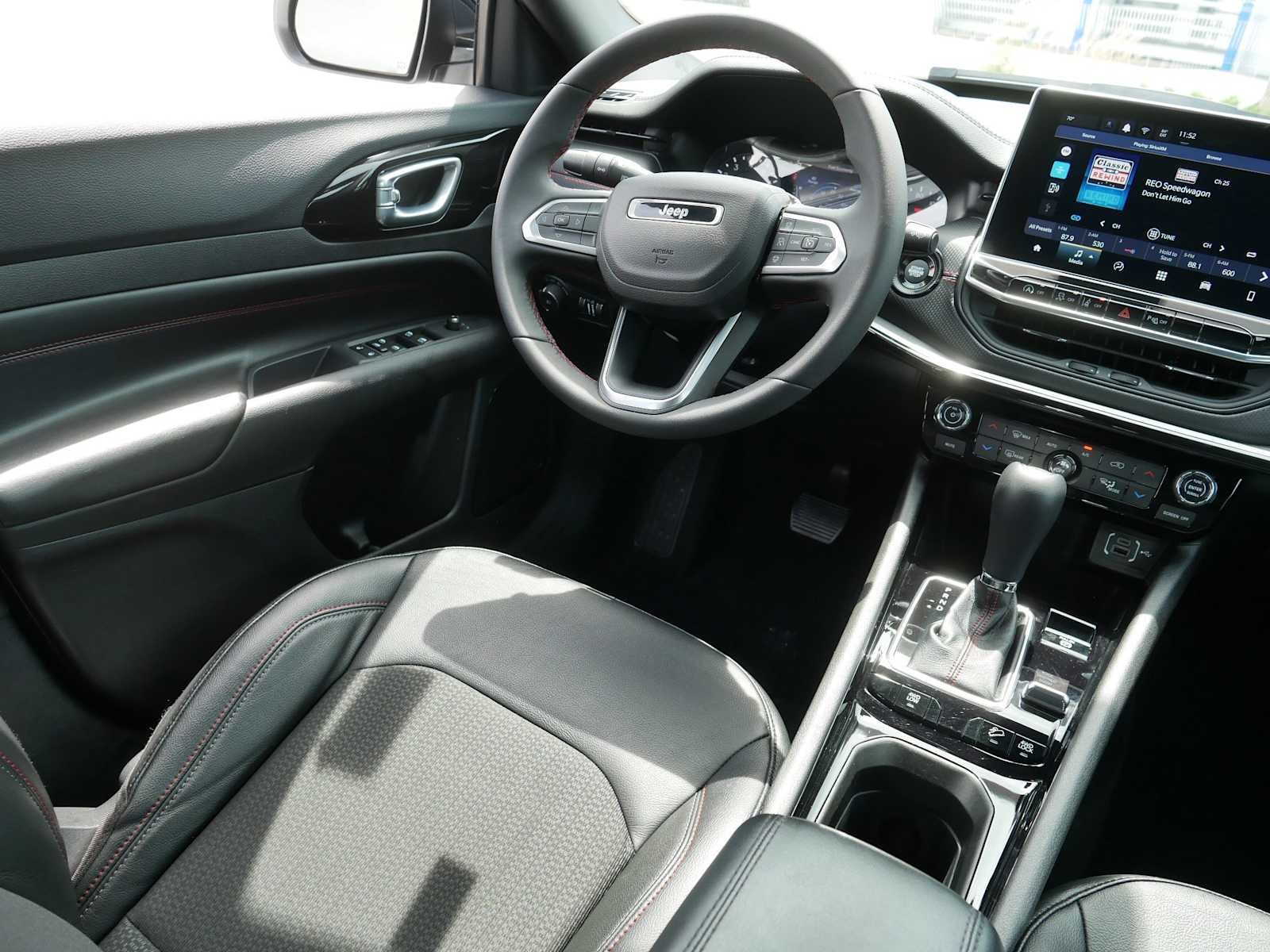 2025 Jeep Compass Trailhawk - Photo 9