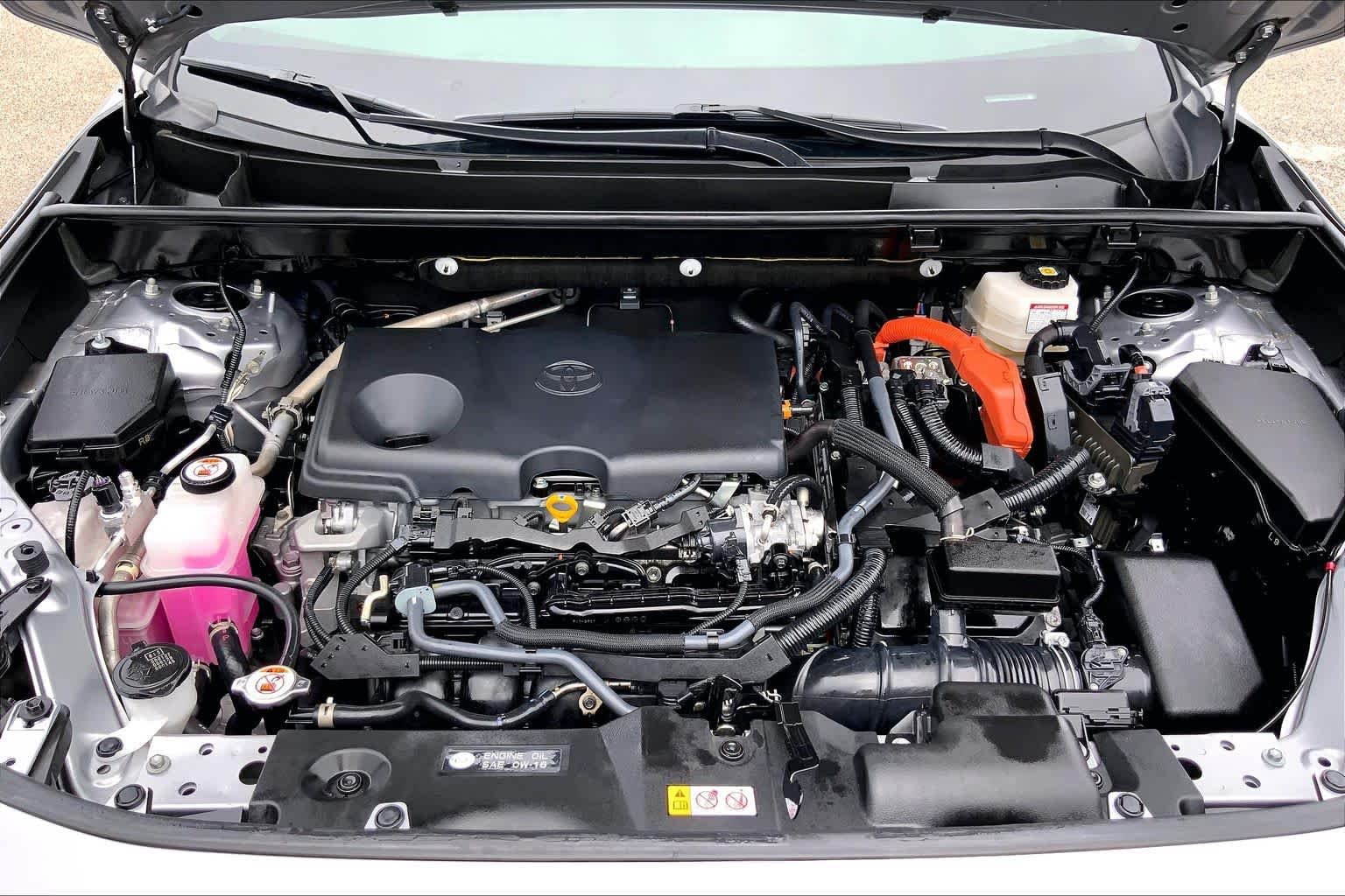 Used 2024 Silver Sky Metallic Toyota Hybrid XLE image 31