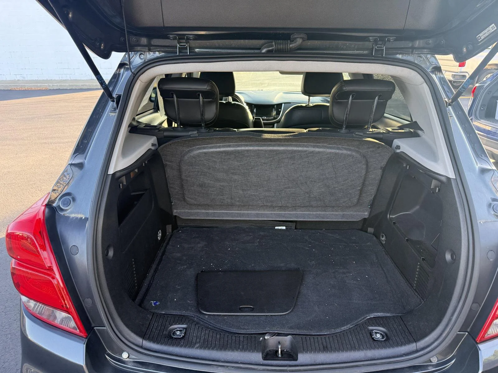 Used 2019 Nightfall Gray Metallic Chevrolet Premier image 8