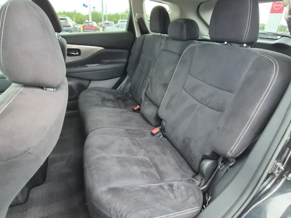Used 2017 Magnetic Black Metallic Nissan SV image 7