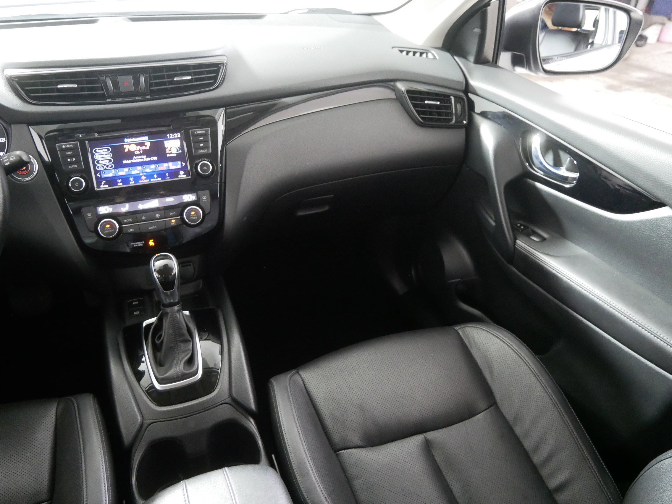 2022 Nissan Rogue Sport SL - Photo 11