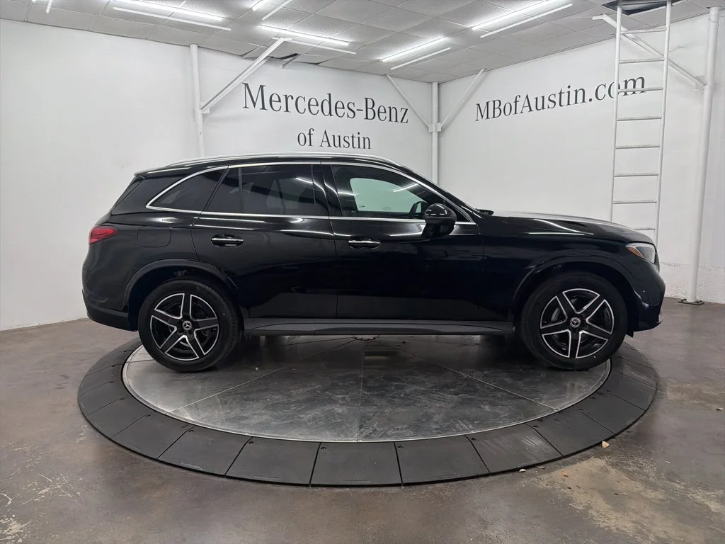 Used 2026 Black Mercedes-Benz GLC 300 image 8