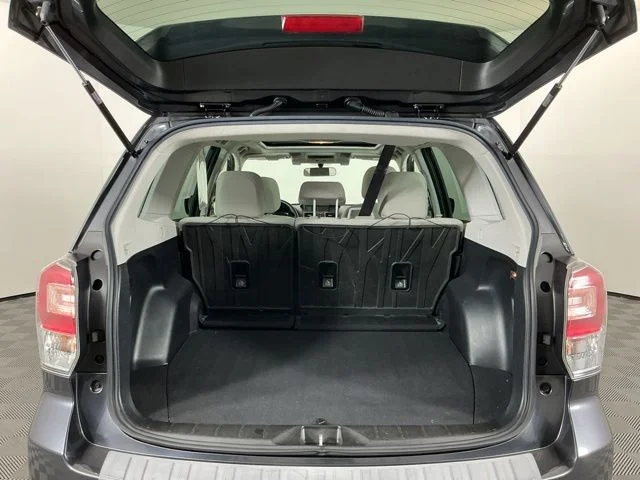 Used 2018 Gray Subaru 2.5i Premium image 26