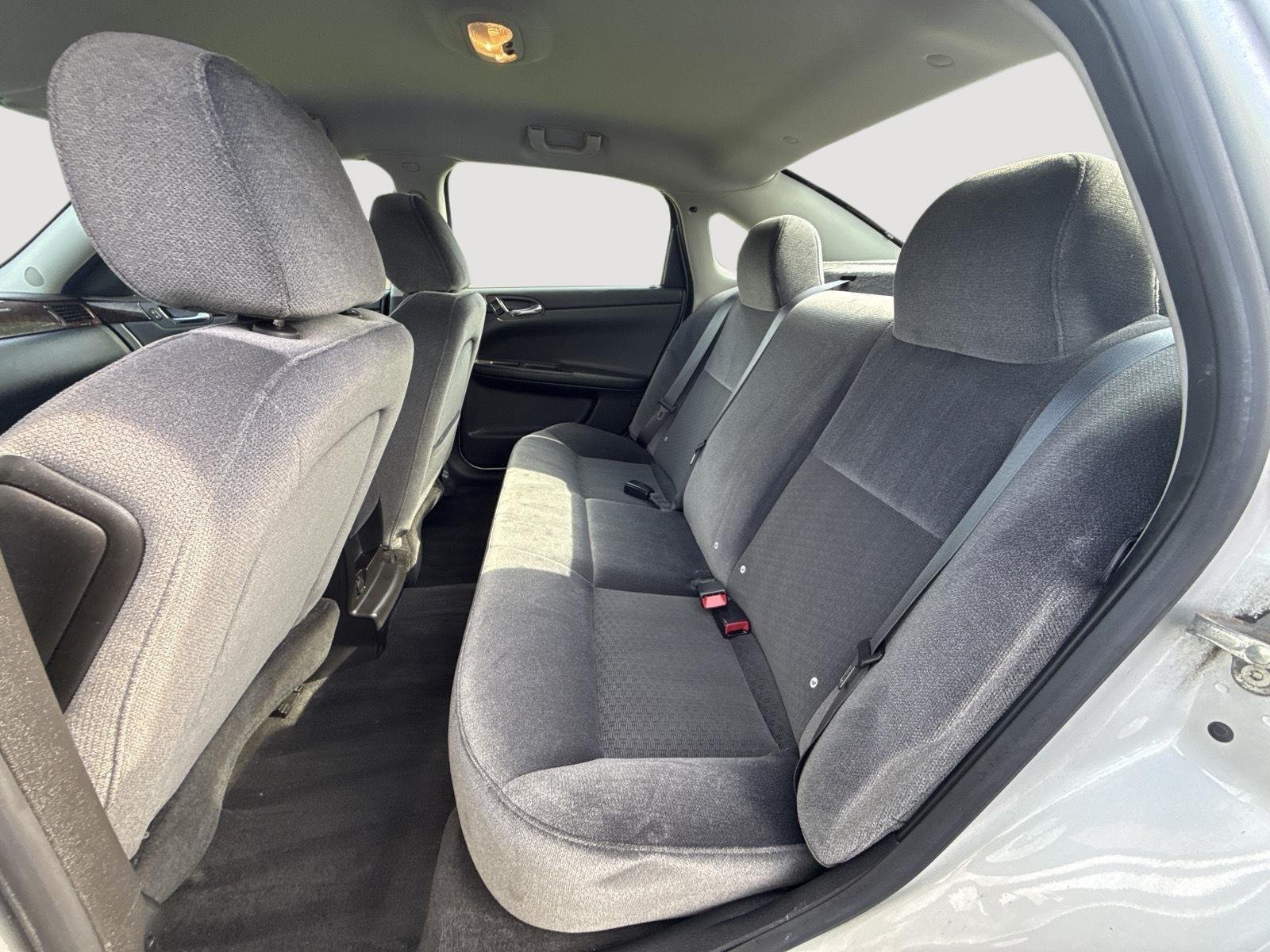 Used 2014 Silver Ice Metallic Chevrolet LS image 24