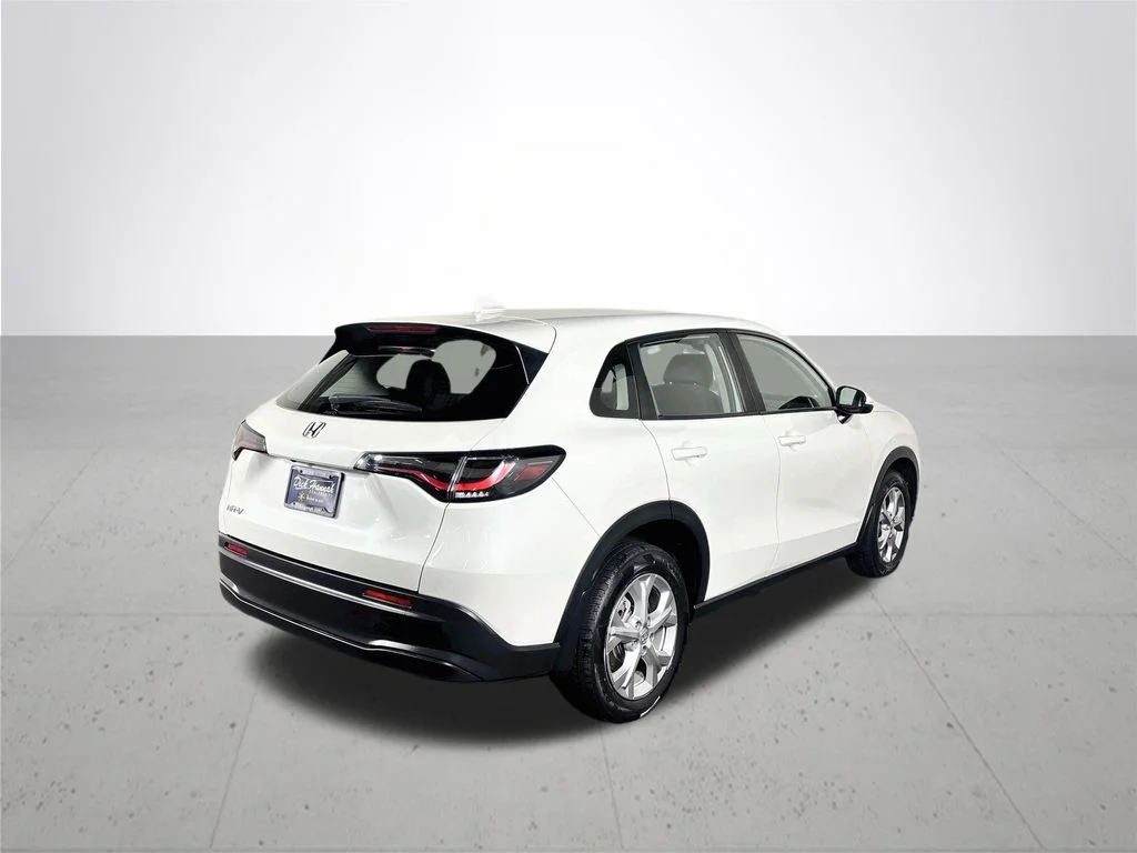 Used 2024 White Honda LX image 6