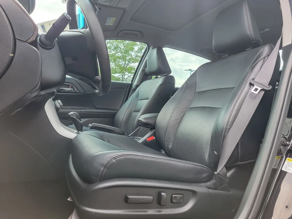 Used 2014 Black Honda Touring image 7