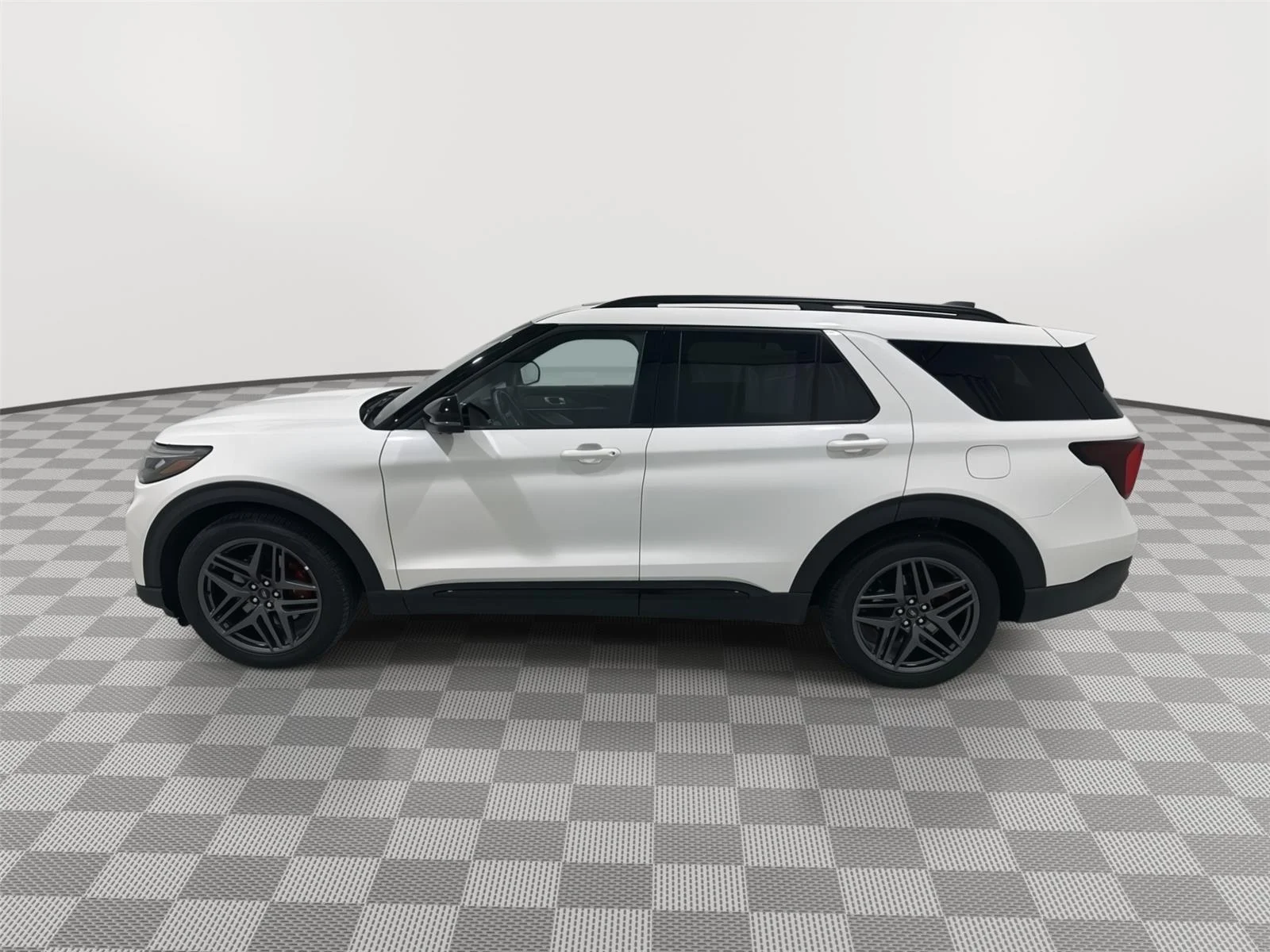 Used 2025 Ford Explorer ST with VIN 1FMWK8GC4SGC10433 for sale in Alexandria, Minnesota