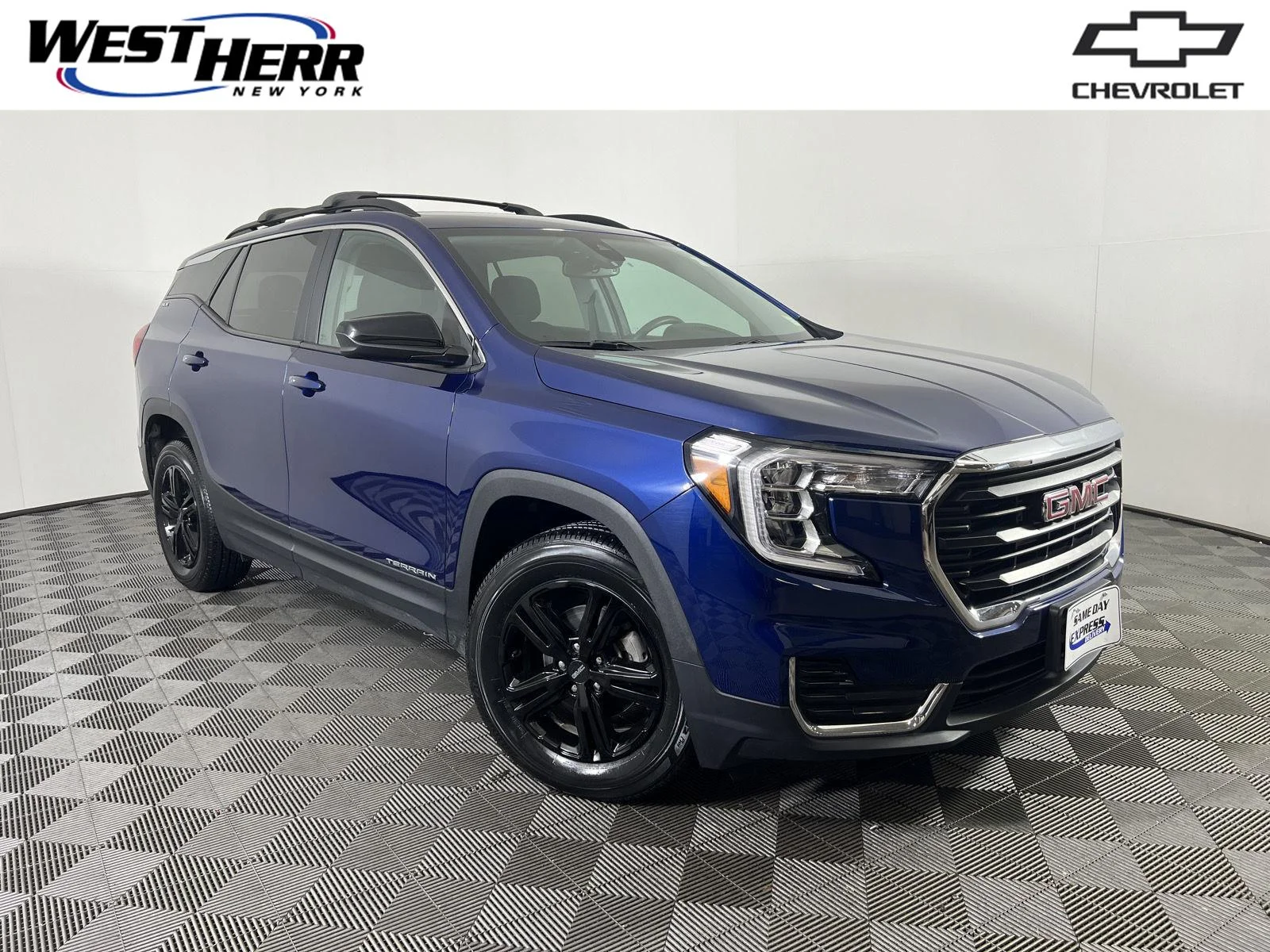 Used 2023 MARINE METALLIC GMC SLE image 1