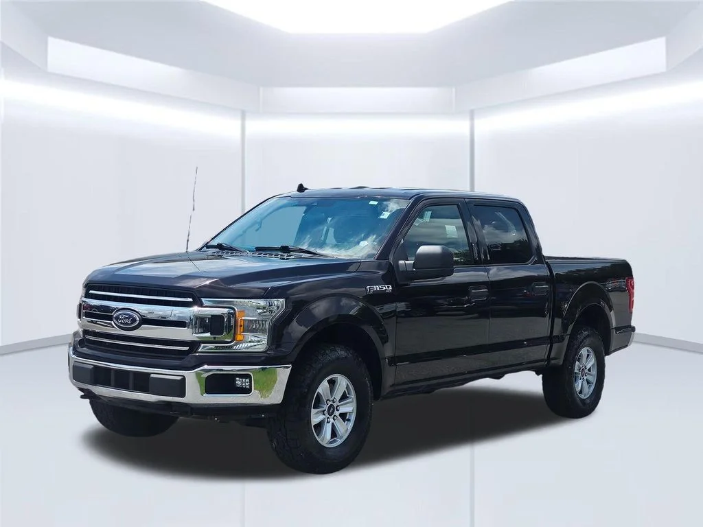 Certified Used 2020 Red Ford XLT image 2