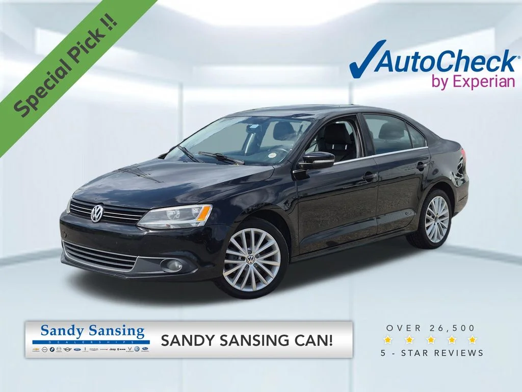 Used 2013 Black Volkswagen SEL image 1