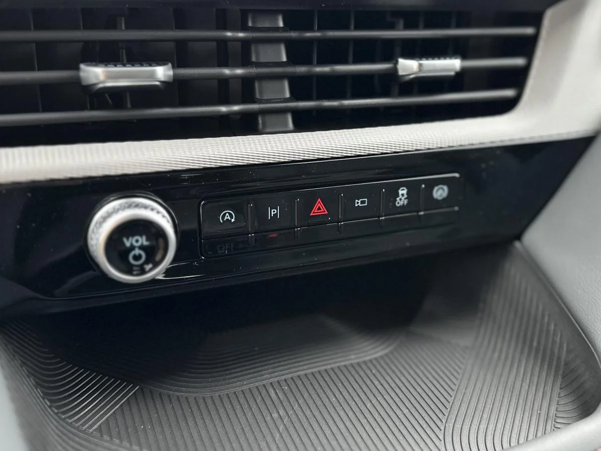 New 2026 Blue Ford Active 200a Pkg image 21