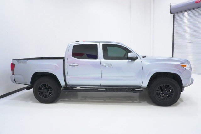 Used 2022  Toyota SR image 4