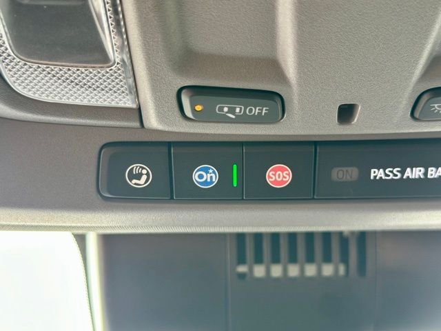 Used 2024 White Chevrolet Work Truck image 39