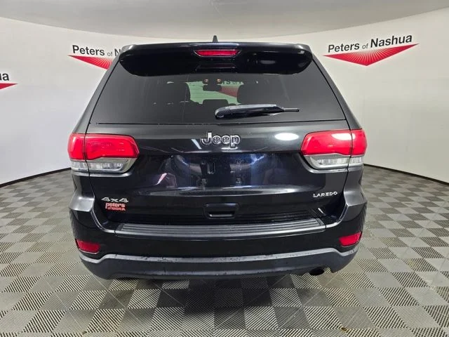 Used 2015 Black Jeep Laredo image 28