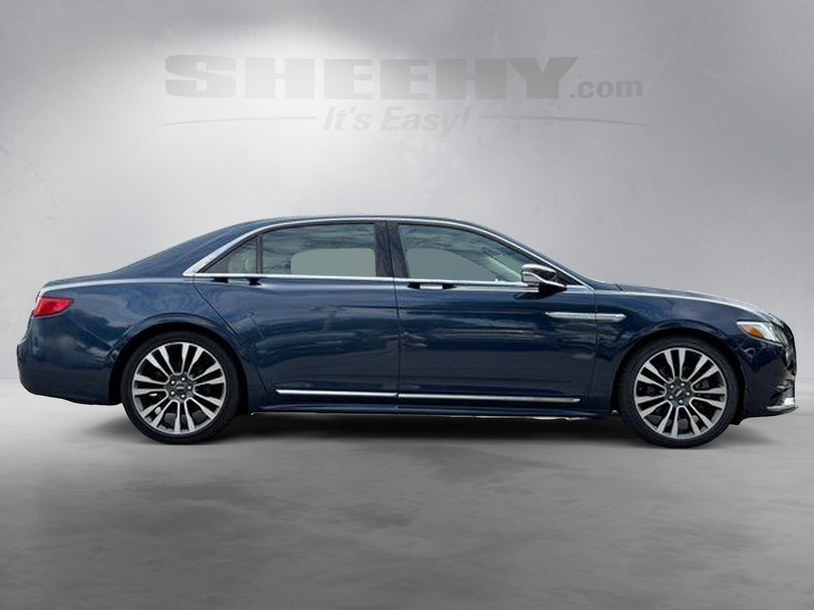 Used 2017 Black Lincoln Reserve image 10