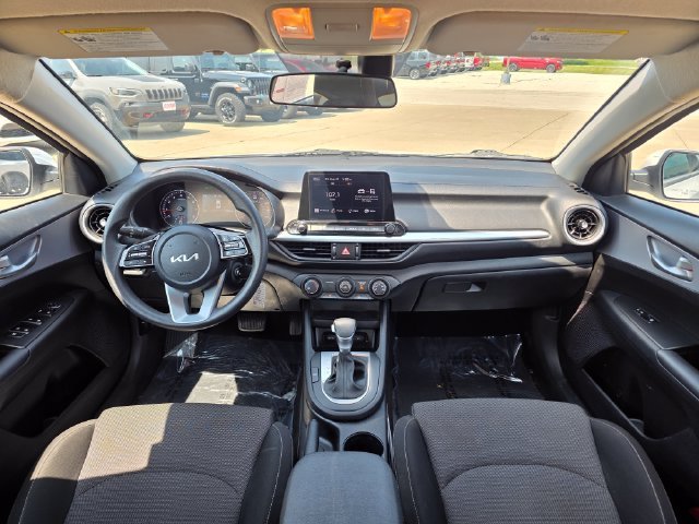 Used 2024 Snow White Pearl Kia LXS image 16