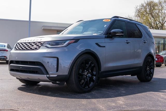 2025 Land Rover Discovery P300 S's photo