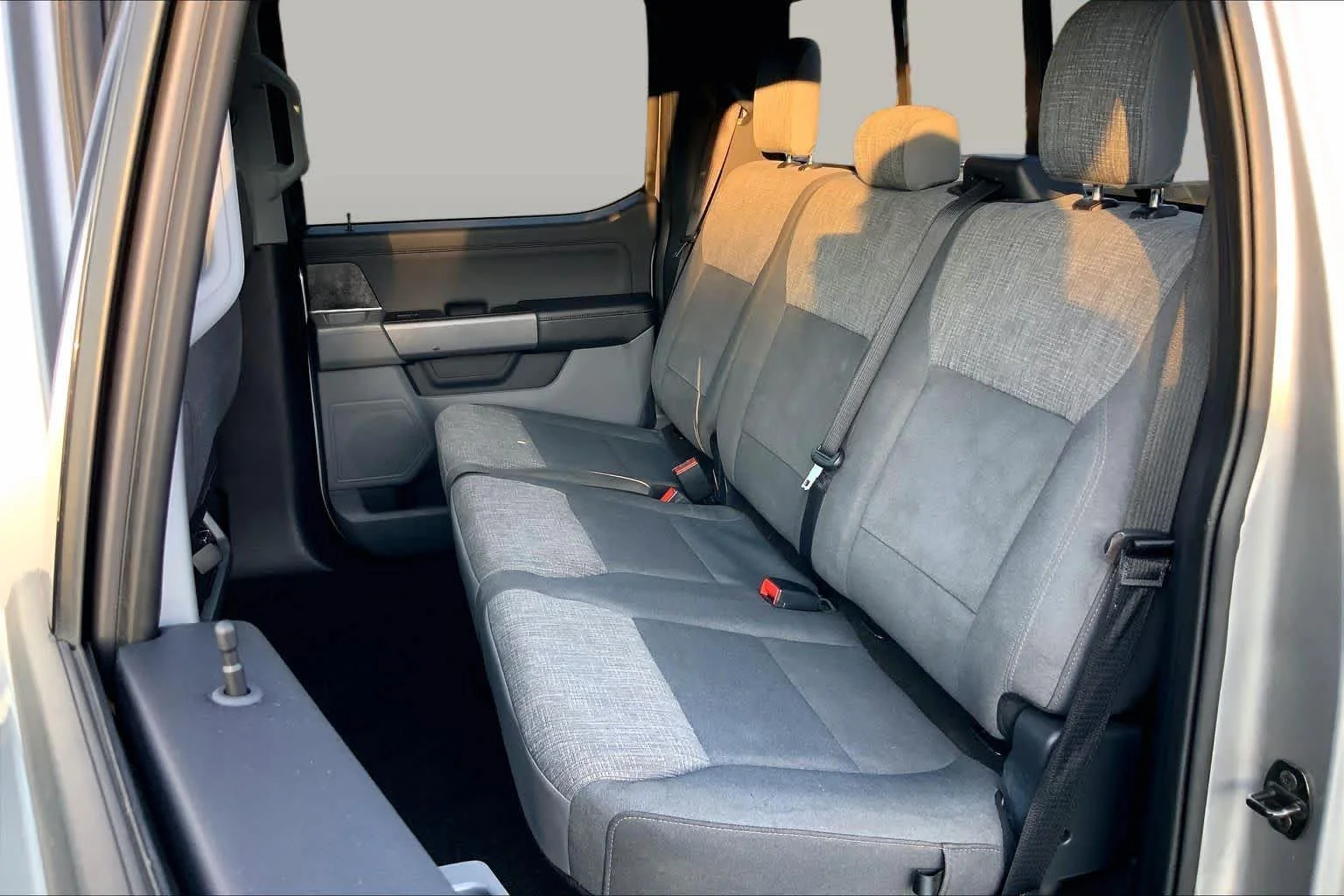 Used 2022 Iconic Silver Metallic Ford XLT image 19
