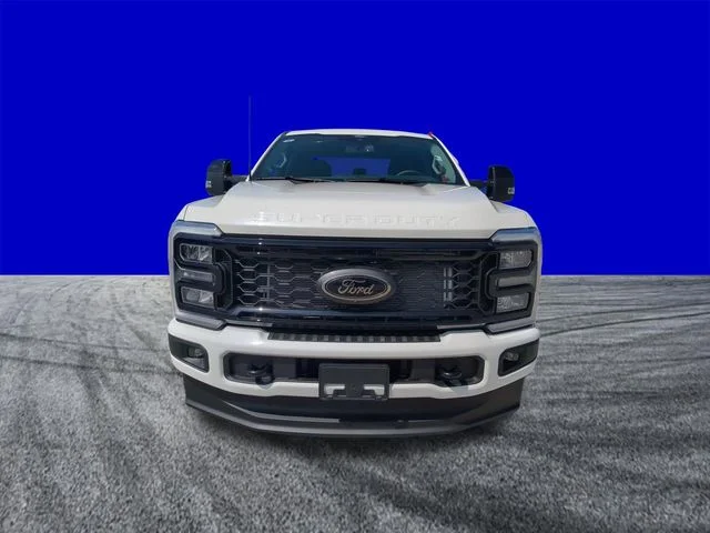 New 2026 Star White Metallic Tri-Coat Ford F-350® Lariat® image 9