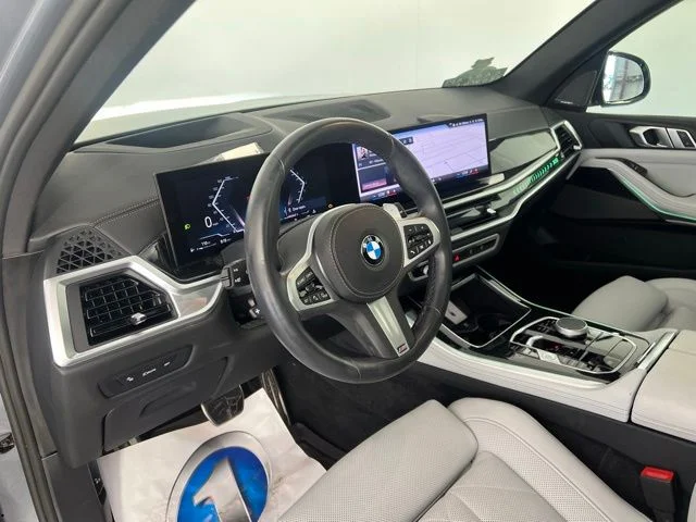 Used 2024 Gray BMW xDrive40i image 12