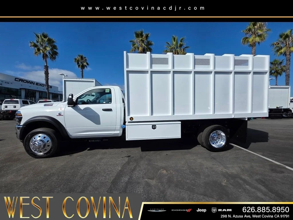 New 2025 Bright White Clearcoat RAM Tradesman image 9