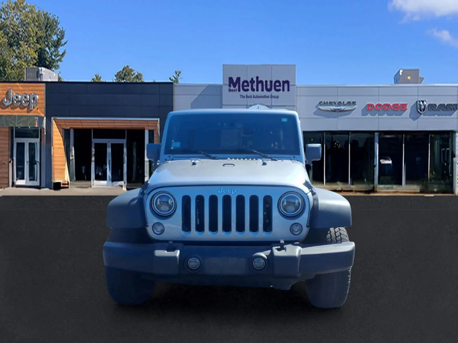 Used 2016 Billet Silver Metallic Clearcoat Jeep Sport image 8