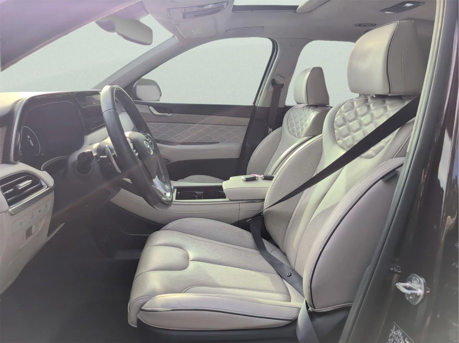 Used 2022 Sierra Burgundy Hyundai Calligraphy image 14