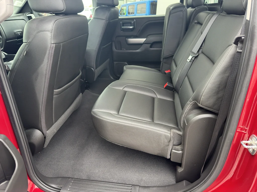 Used 2018 Cajun Red Tintcoat Chevrolet LTZ image 17