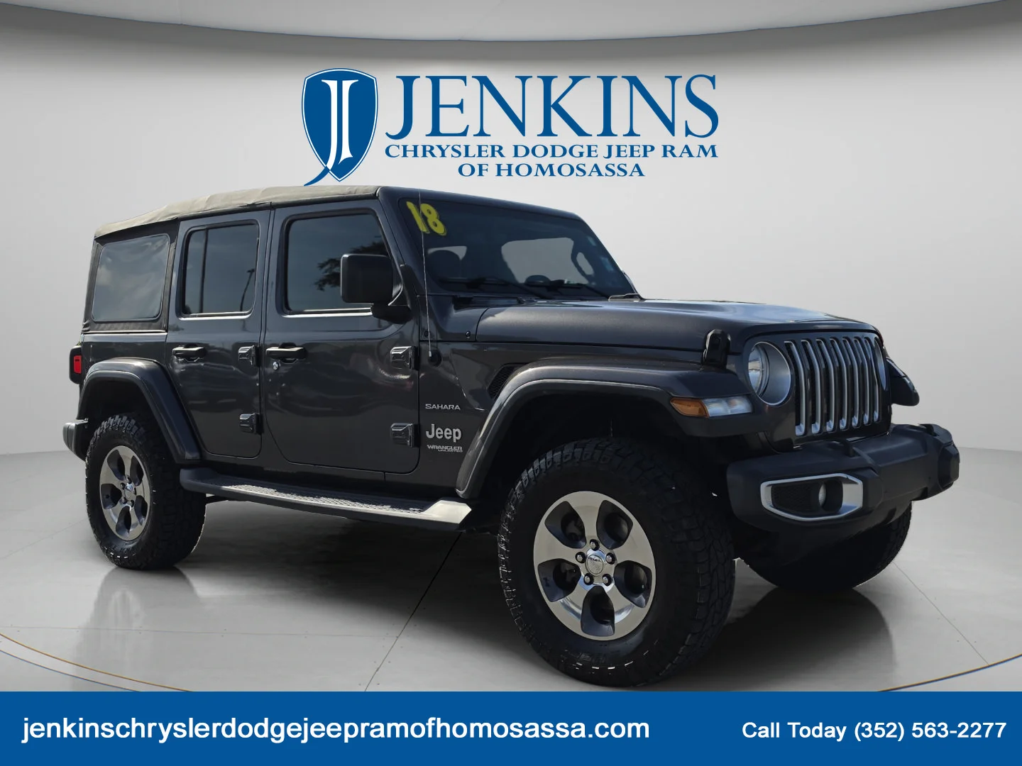 Used 2018 Granite Crystal Metallic Clearcoat Jeep Sahara image 2