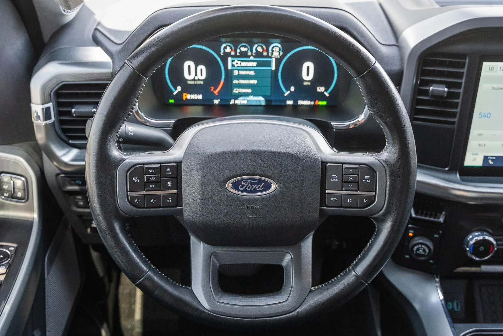 Used 2023 Silver Ford Lariat image 24