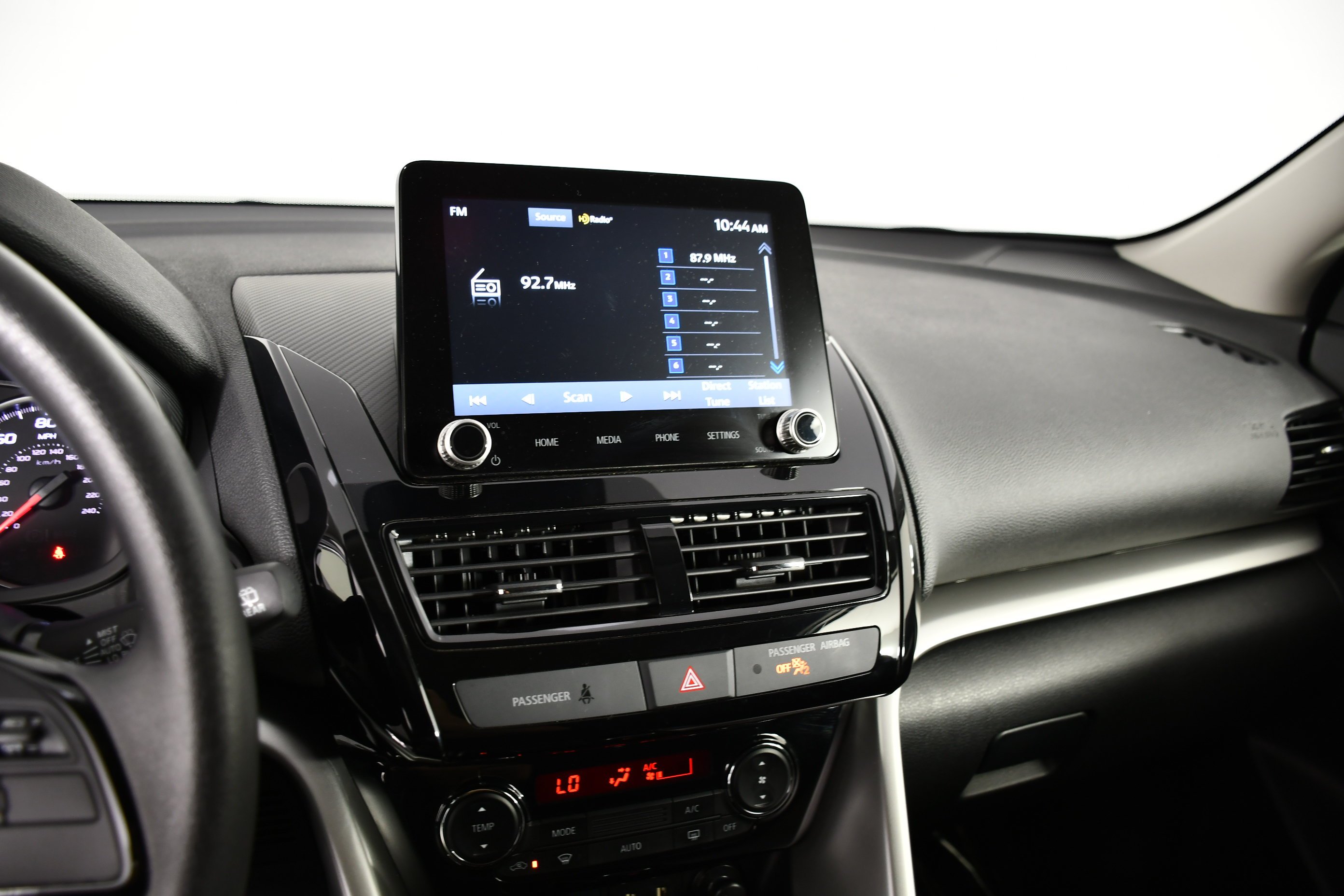 Certified Used 2025 Labrador Black Pearl Mitsubishi LE image 25