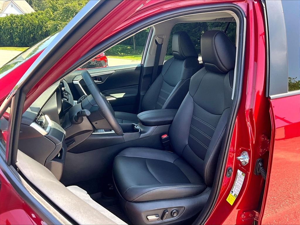 Used 2025 Red Toyota XLE Premium image 10