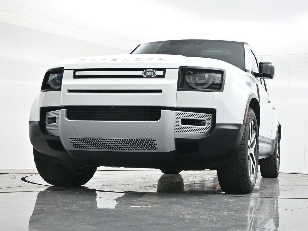 Used 2024 Fuji White Land Rover S image 44