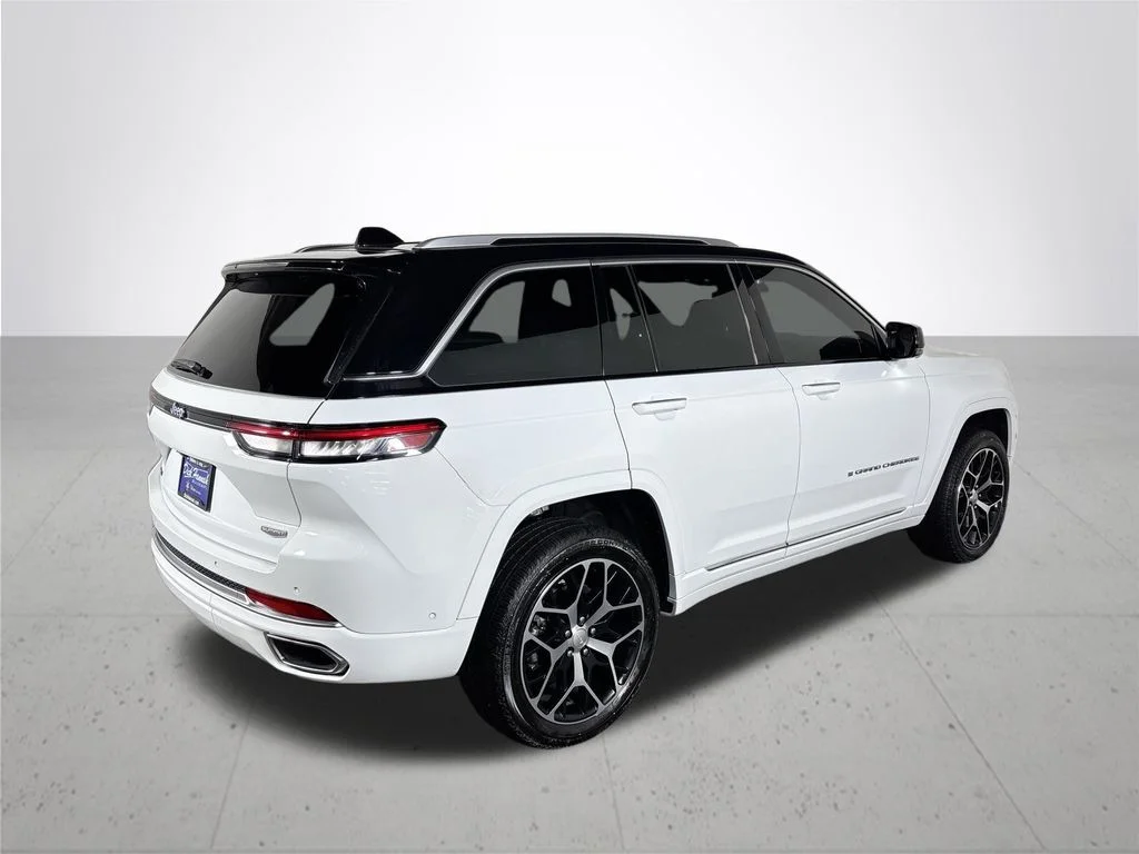 Used 2022 White Jeep Summit Reserve 4xe image 6