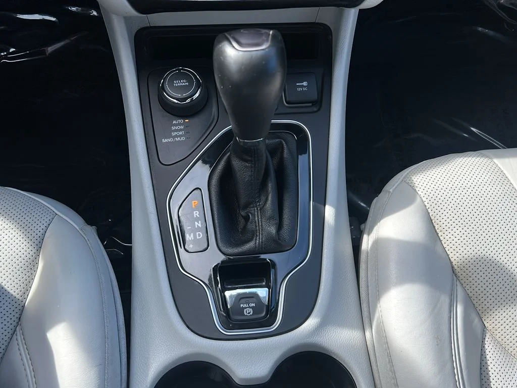 Used 2021 Red Jeep Limited image 20