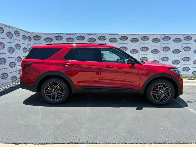 2026 Ford Explorer ST-LINE RWD's photo