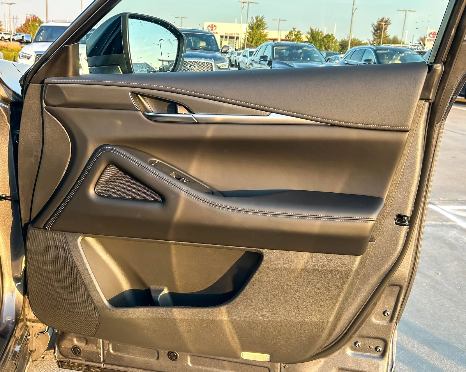 Certified Used 2024 Gray INFINITI LUXE image 16