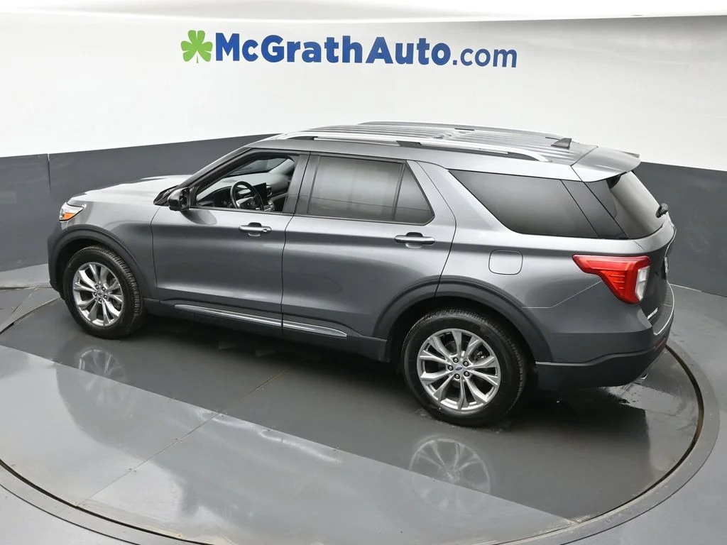 Used 2023 Gray Ford Limited image 24
