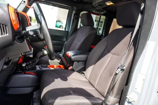Used 2014 Gray Jeep Unlimited Sport image 14