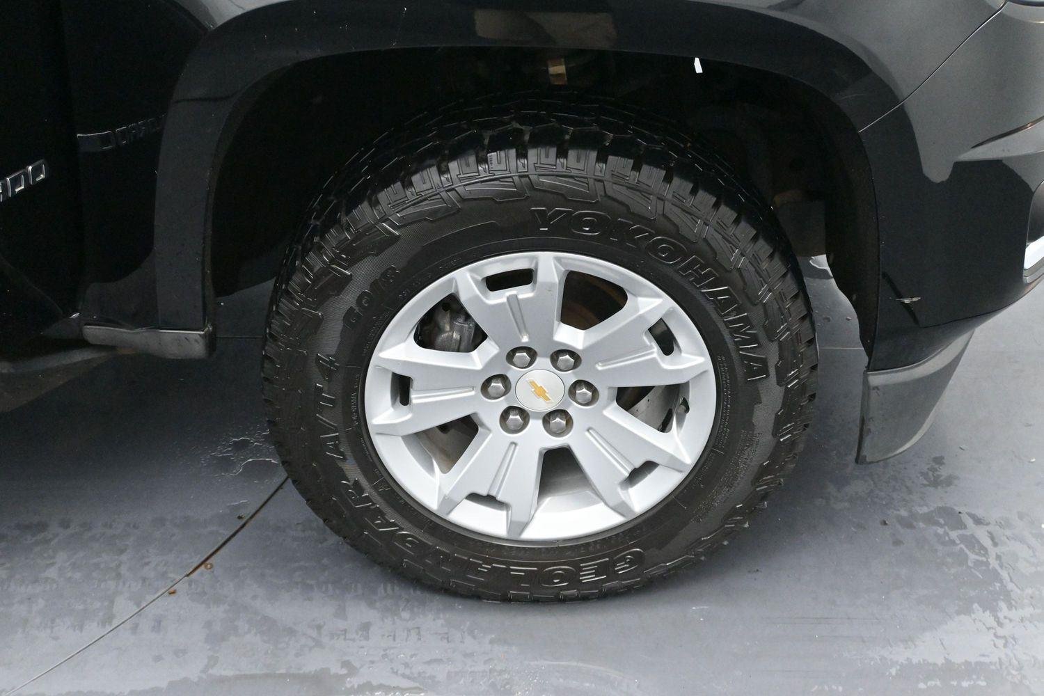Used 2016 Black Chevrolet 2WD LT image 32