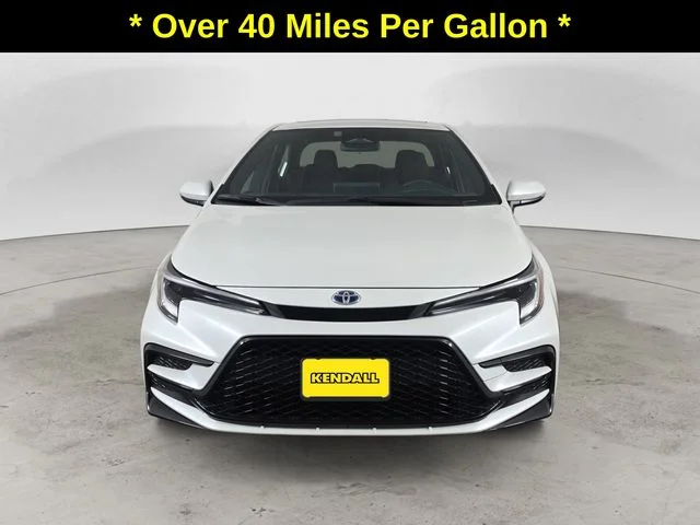 Used 2024 Pearl Toyota SE image 2