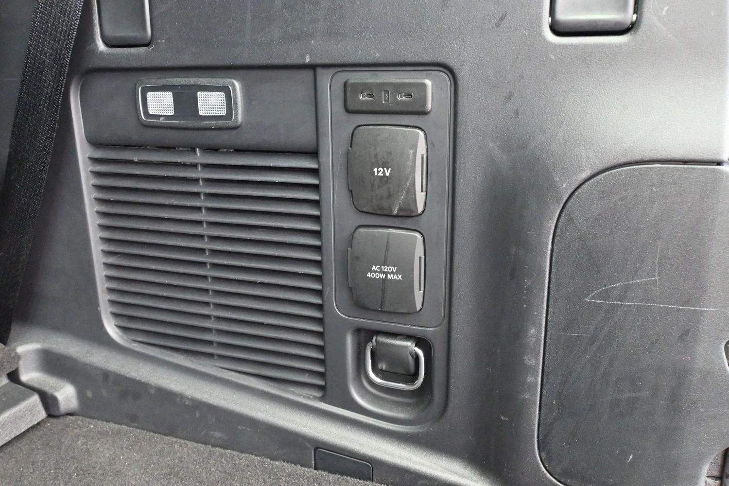 Used 2025 White Ford Active image 11